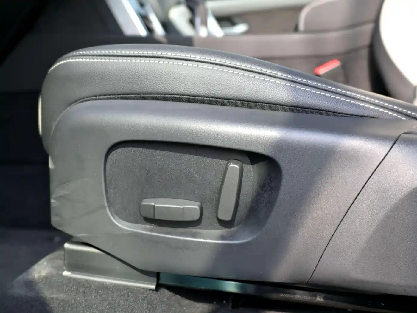 LAND ROVER DISCOVER NEW ENERGY SOURCES FOR SPORTS