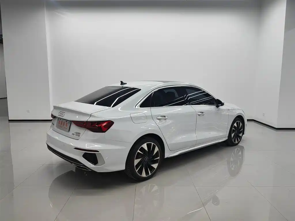 Фото 5 - Audi A3