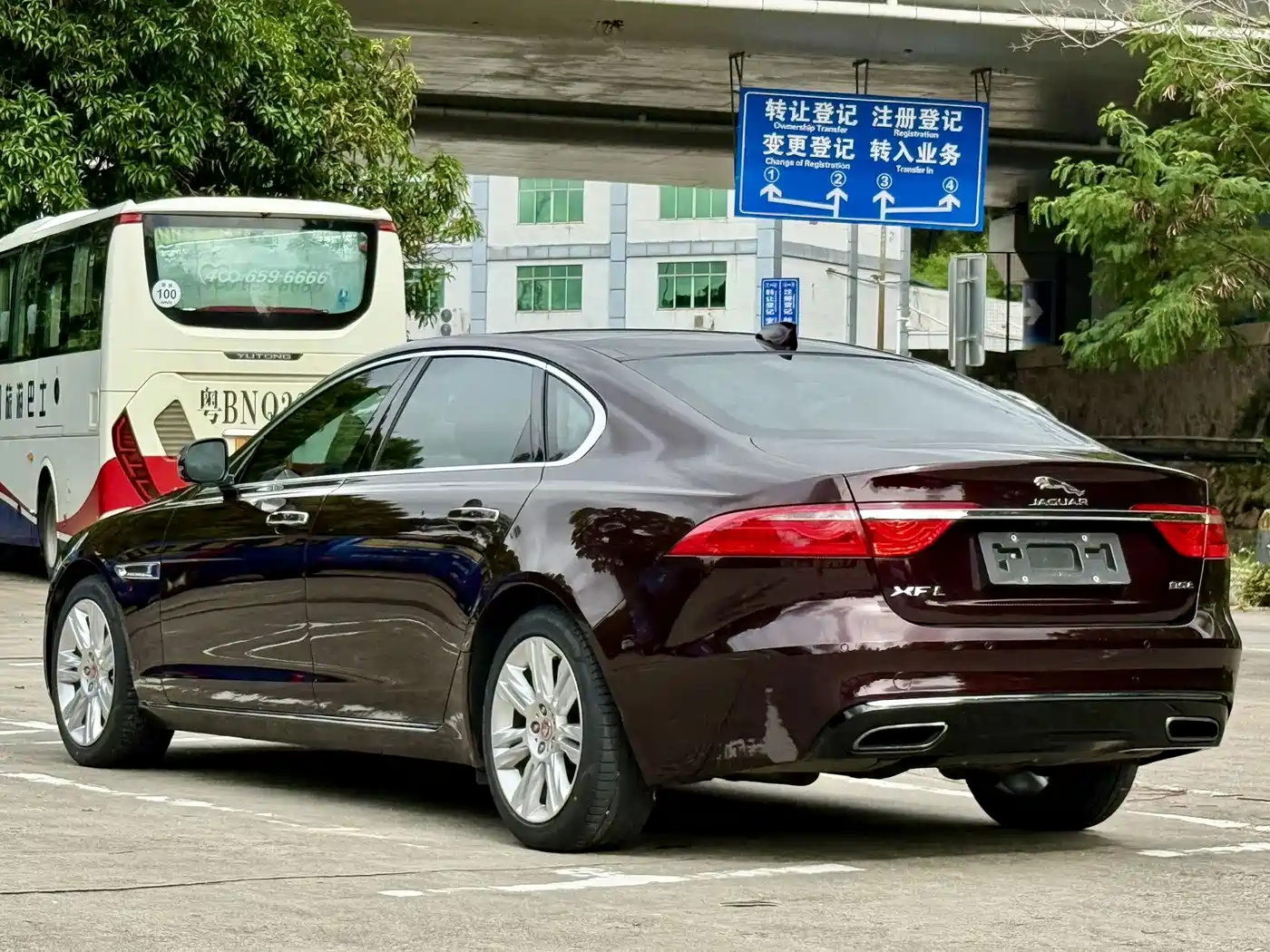 Фото 19 - Jaguar XFL