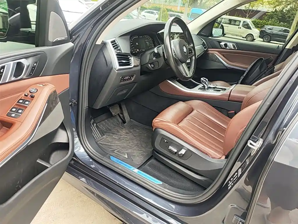 BMW X5 (Import) 2020 xDrive30i M Sport Package фото 16