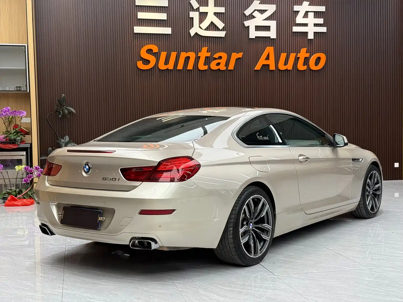 BMW 6 Series 2012 650i Coupe фото 9