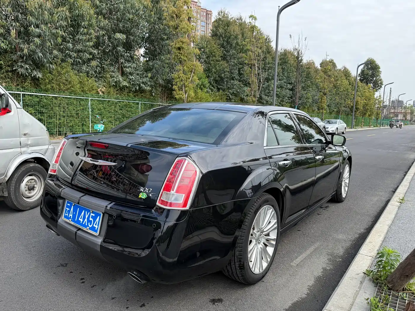 Chrysler 300C (Import) 2014 2013 Model 3.6L Premium Comfort Edition