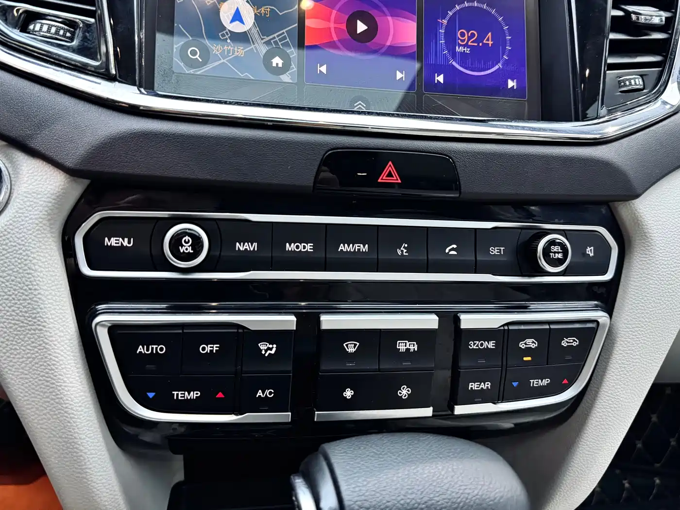 GAC Trumpchi Trumpchi GS8 2017 320T 2WD Luxury Smart Connect (7-seater) фото 16
