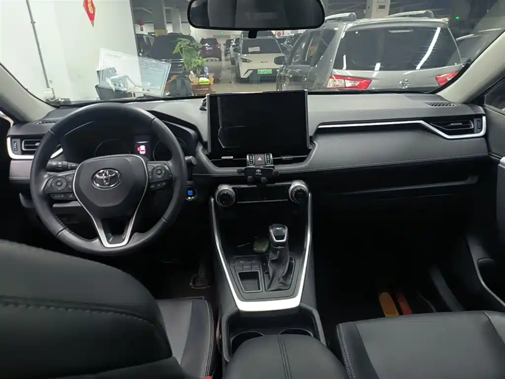 Toyota Wildlander 2022 2.0L CVT FWD Luxury PLUS Edition фото 10