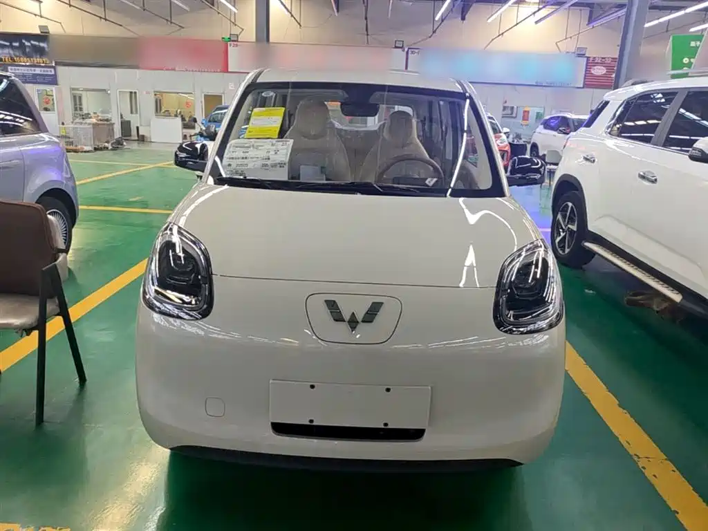 Wuling Motors Hongguang MINIEV 2026 2025 4-Door Advanced