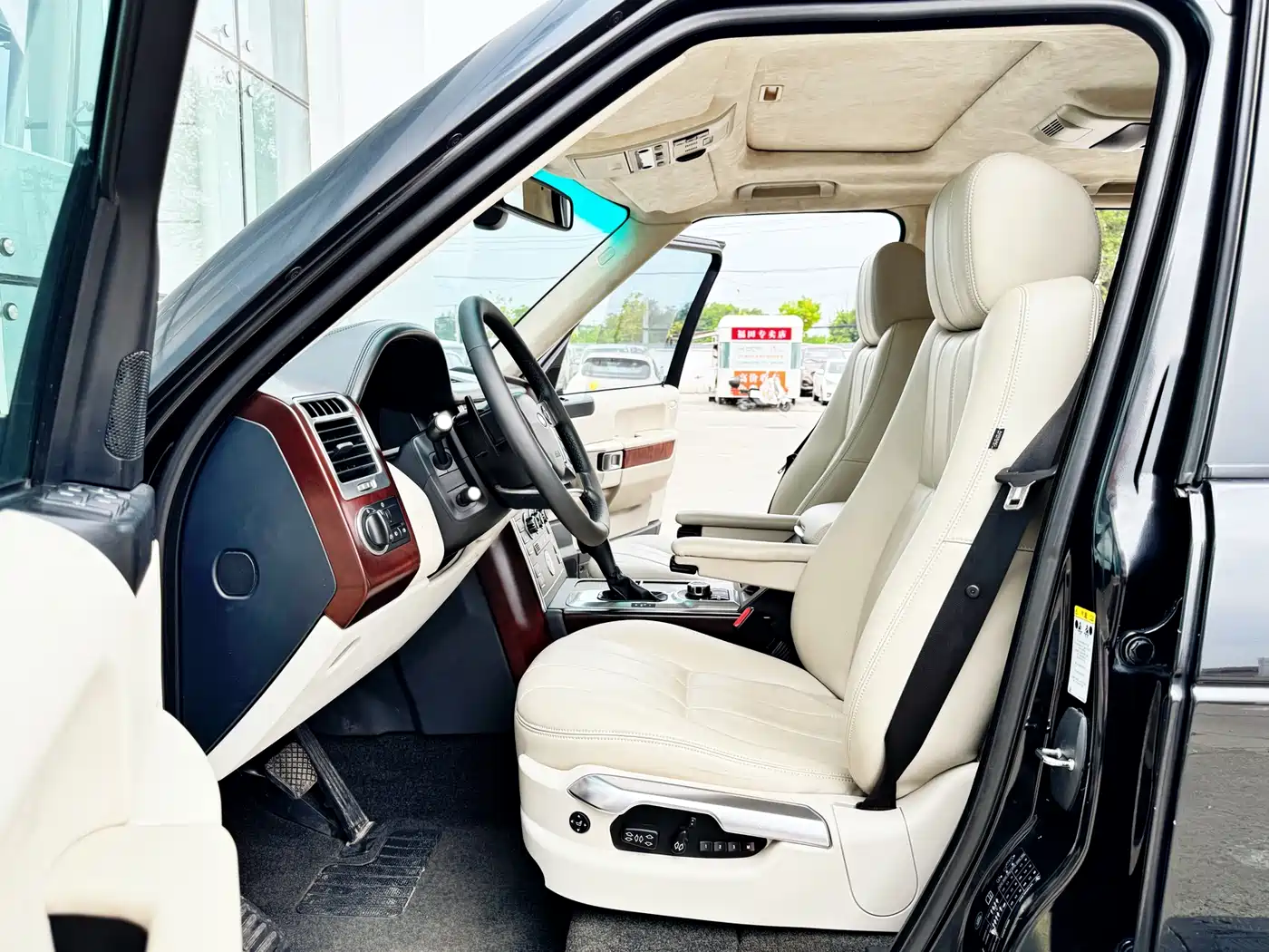 Land Rover Range Rover 2012 5.0 NA V8 фото 15