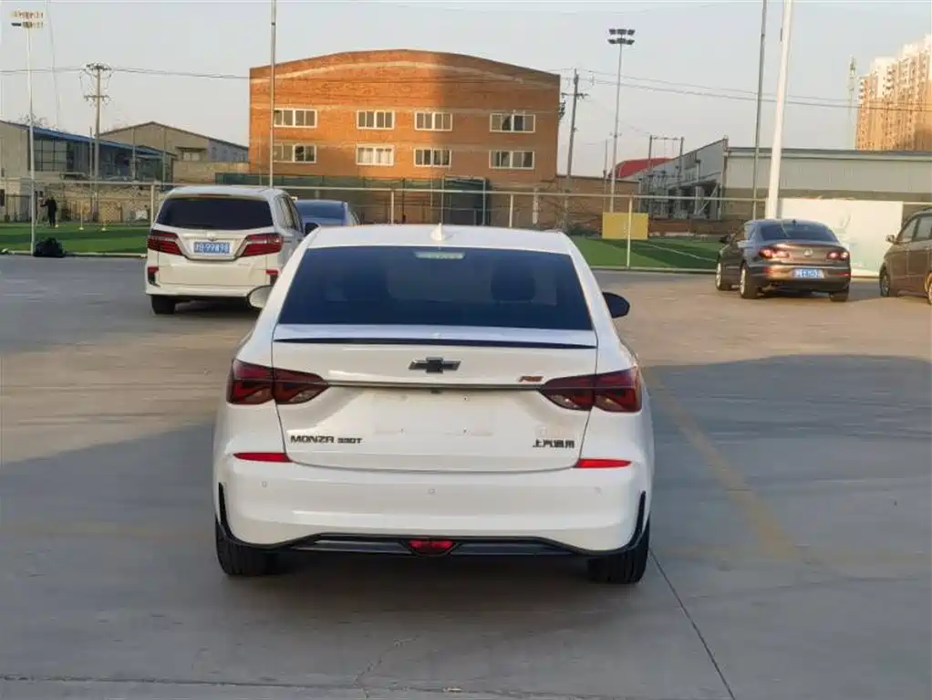 Chevrolet Monza 2019 RS 330T Auto Smooth Edition China VI фото 8