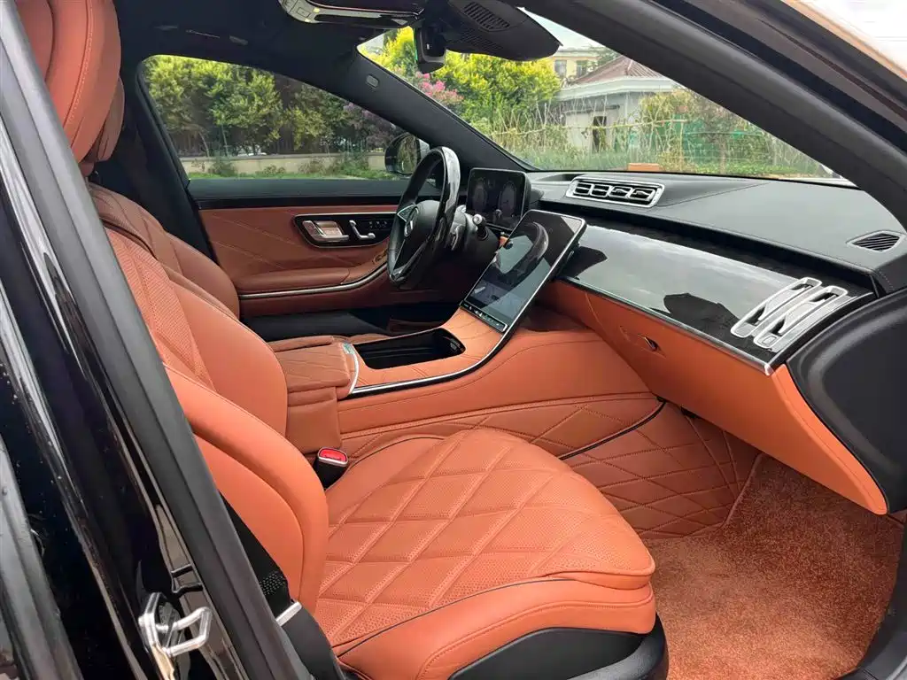 Mercedes-Benz Maybach S-Class 2025 Model S 480 4MATIC фото 8