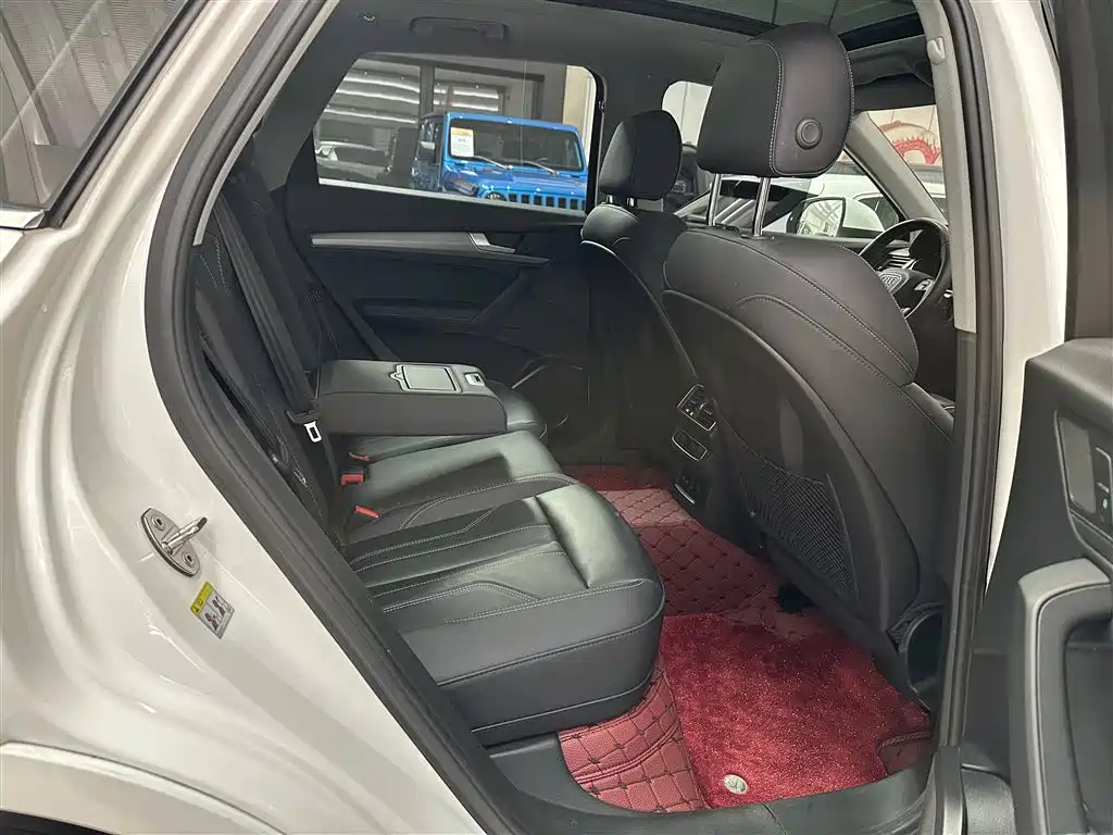 Audi Q5L 2022 40T Luxury Dynamic фото 15