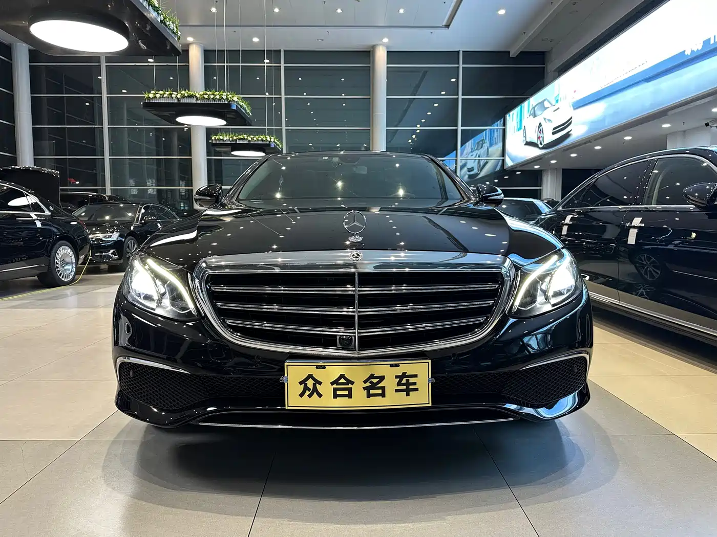 Mercedes-Benz E-Class 2019 E 300 L Luxury фото 2