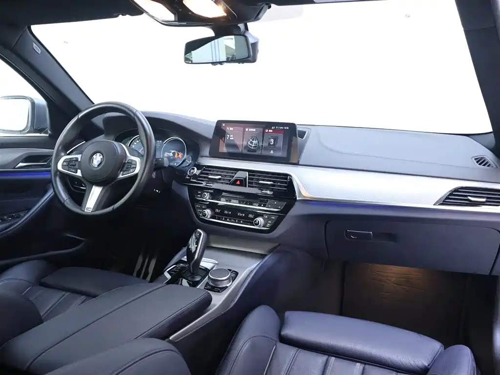 BMW 5 Series (Import) 2018 525i M Sport Package фото 19