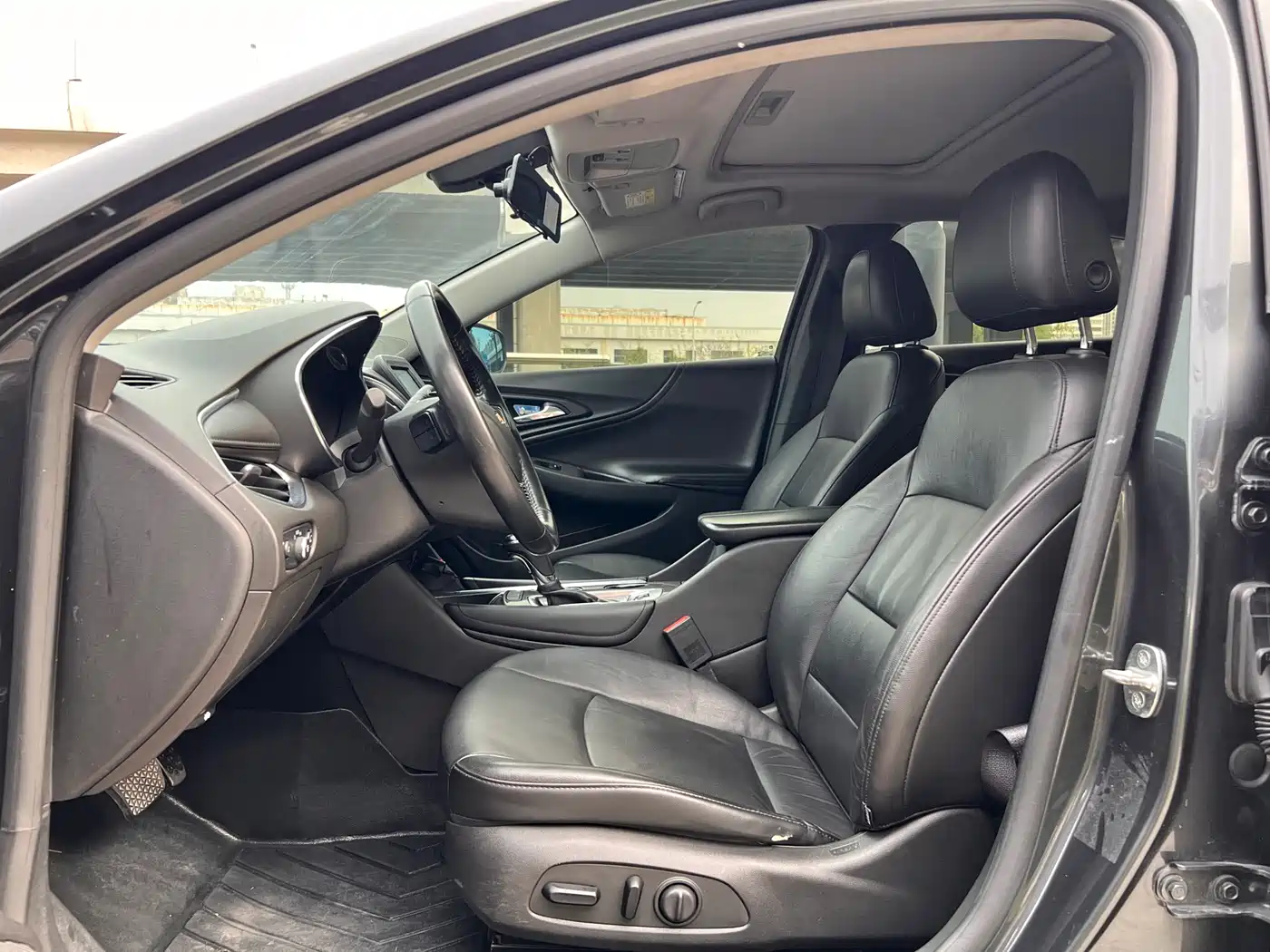 Chevrolet Malibu XL 2017 1.5T Auto Sport Edition фото 19