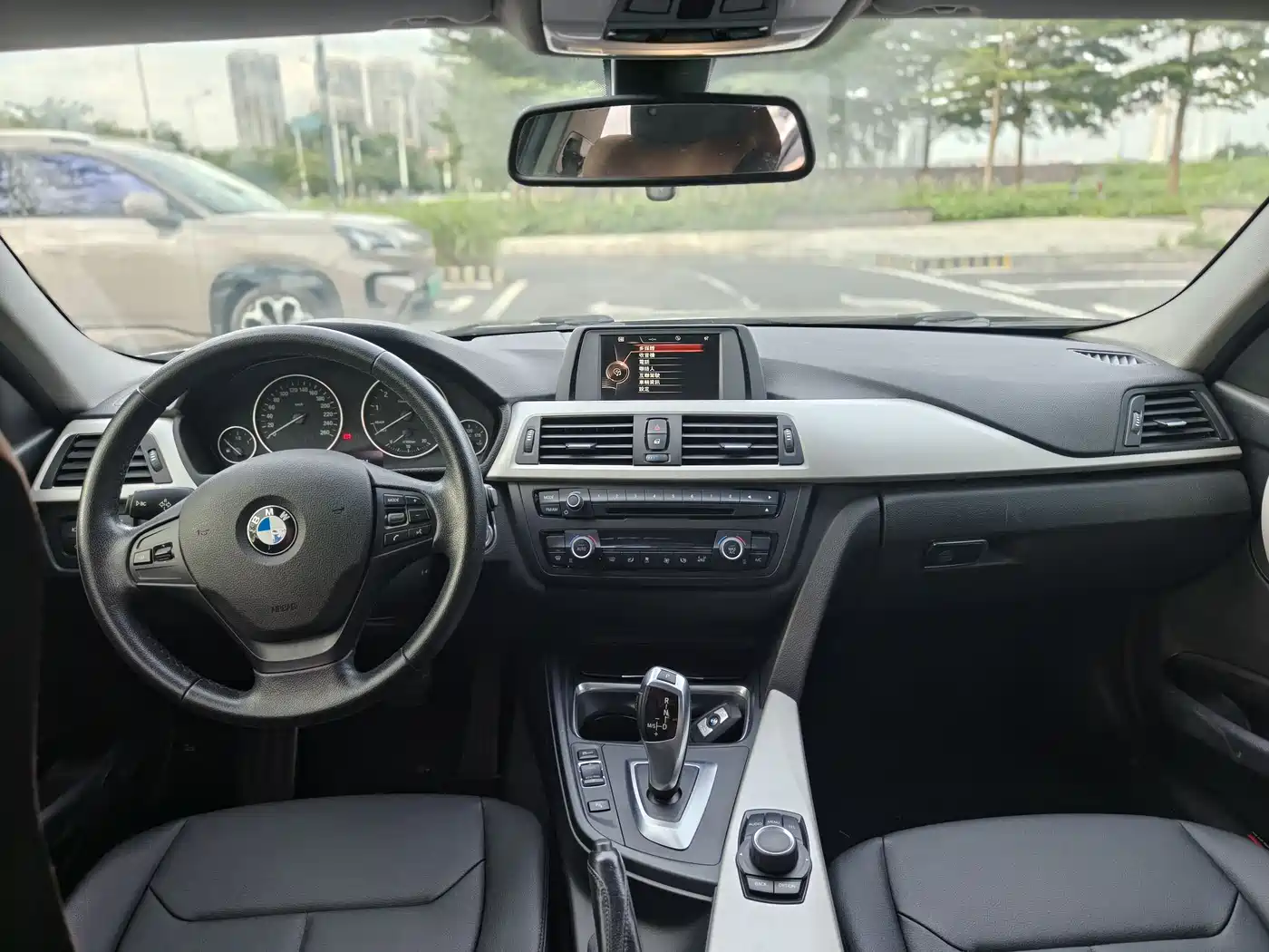 BMW 3 Series 2014 320Li Fashion фото 7