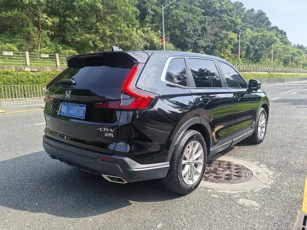 Фото 9 - Honda CR-V