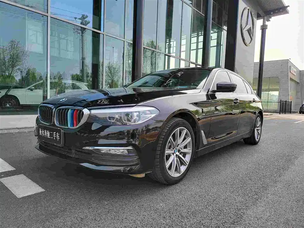 BMW 5 Series 2018 528Li Launch Special Edition