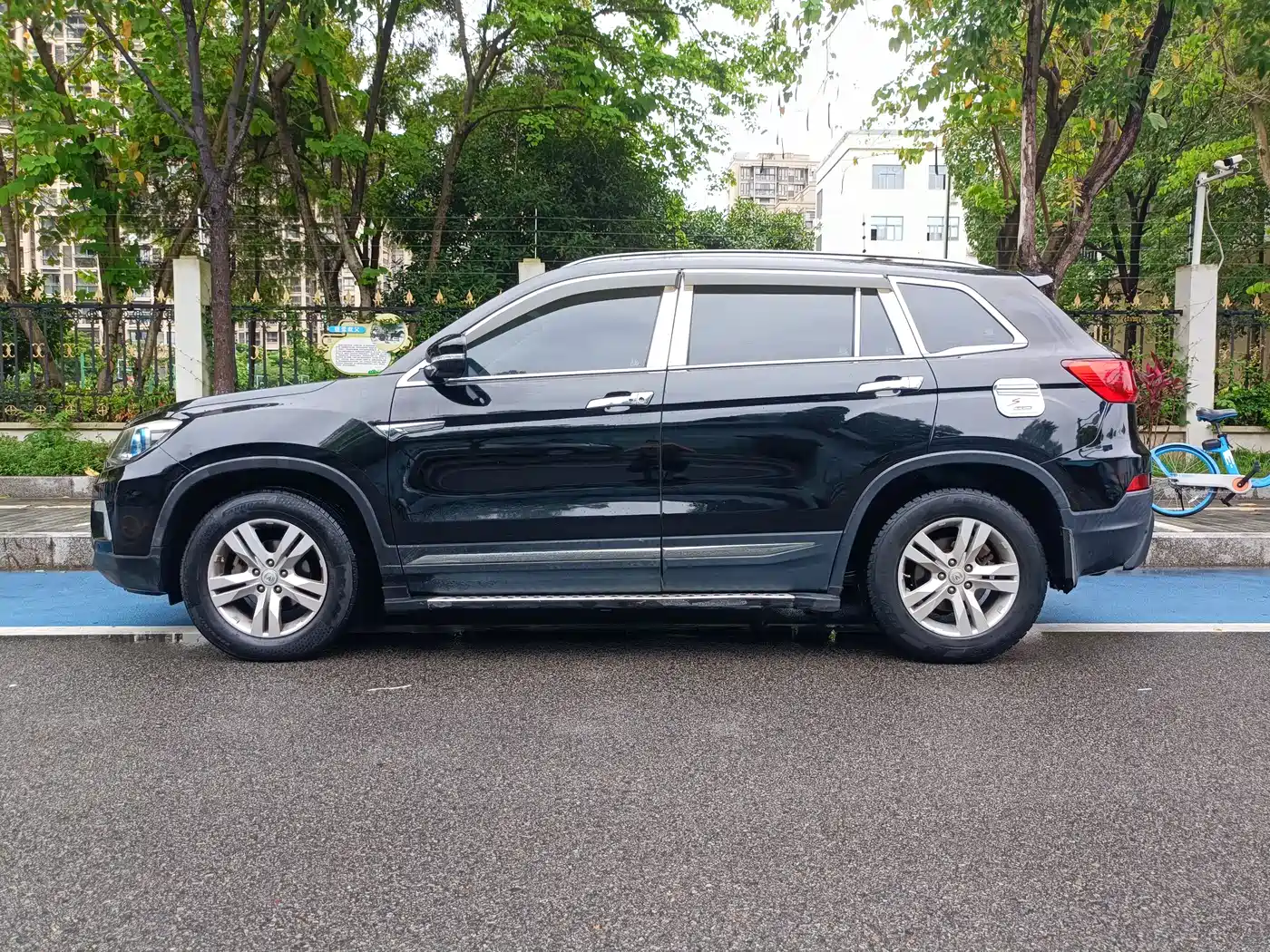 Фото 3 - Changan CS75