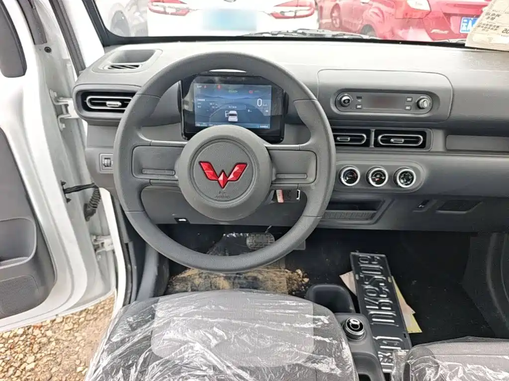 Wuling Motors Wuling Zhiguang NEV 2026 2025 Model 305km Base Version