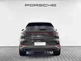 Photo 5 - Porsche Cayenne