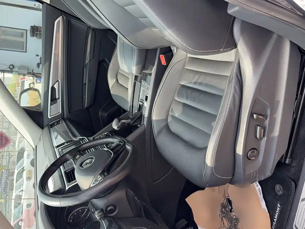 Volkswagen Teramont 2019 330TSI 2WD Luxury China VI фото 8