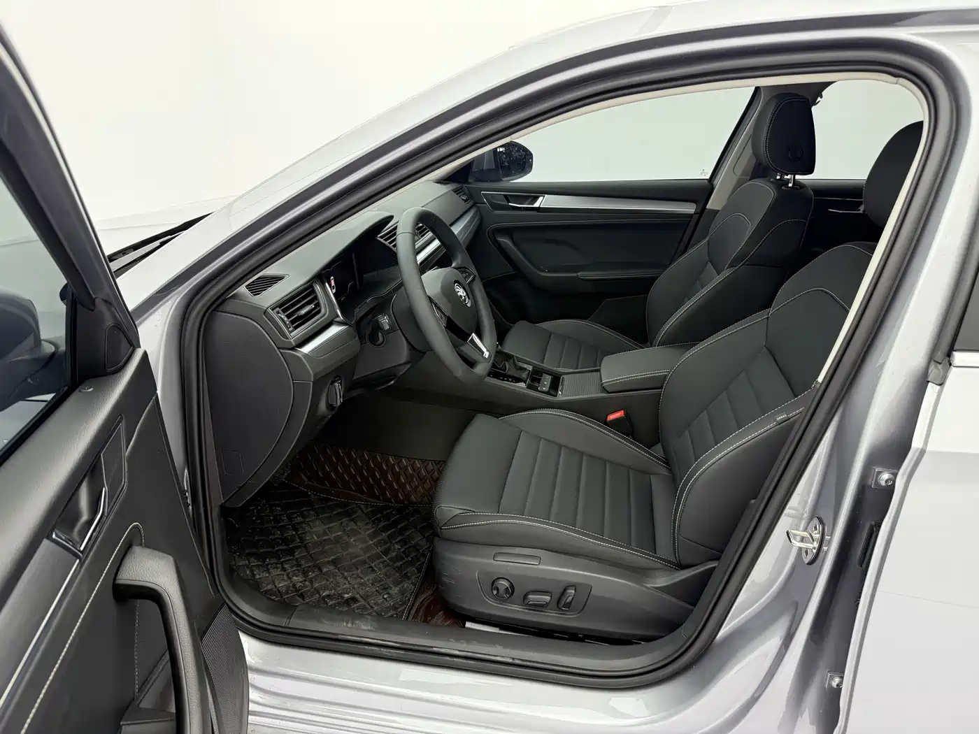 Škoda Superb 2023 Facelift TSI280 DSG Premium Edition фото 20