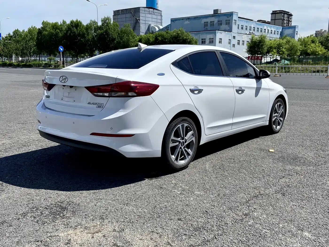 Hyundai Elantra 2016 Model 1.6L Automatic Smart Elite фото 7