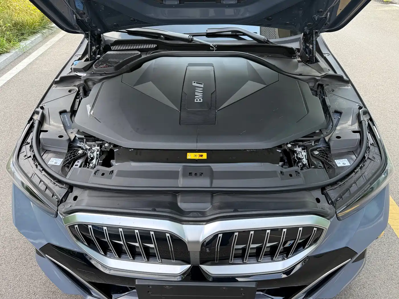 BMW i5 2024 2024 eDrive 35L Premium Model M Sport Package