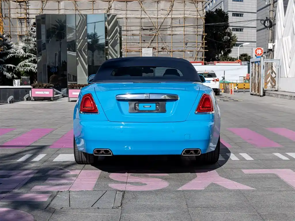 Фото 5 - Rolls-Royce Dawn