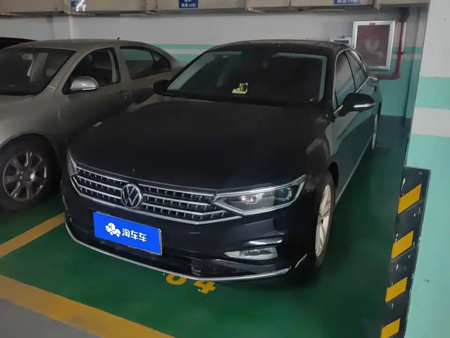 Photo 1 - Volkswagen Magotan