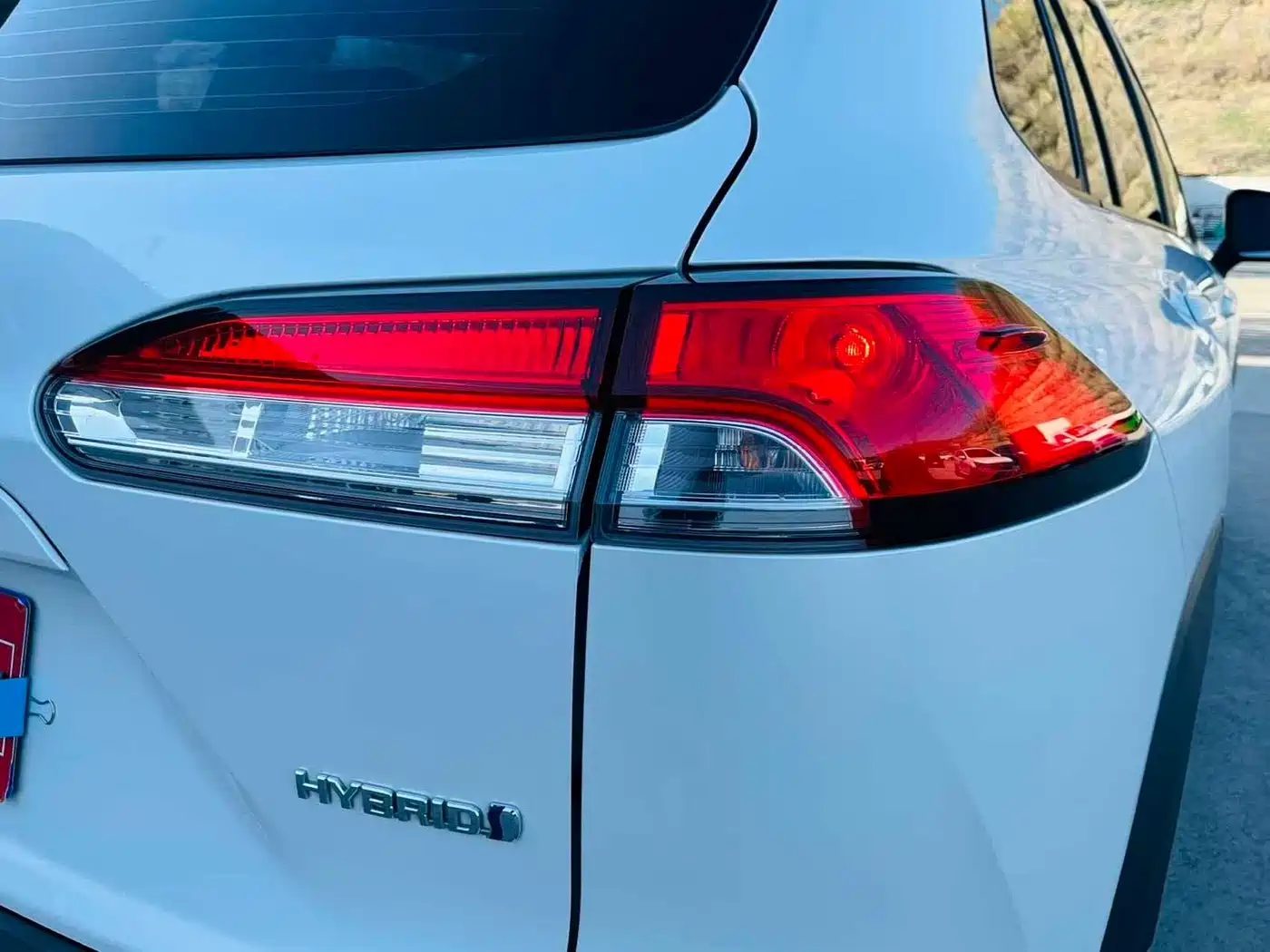 Toyota Corolla Cross 2023 Hybrid 2.0L Pioneer Edition фото 14