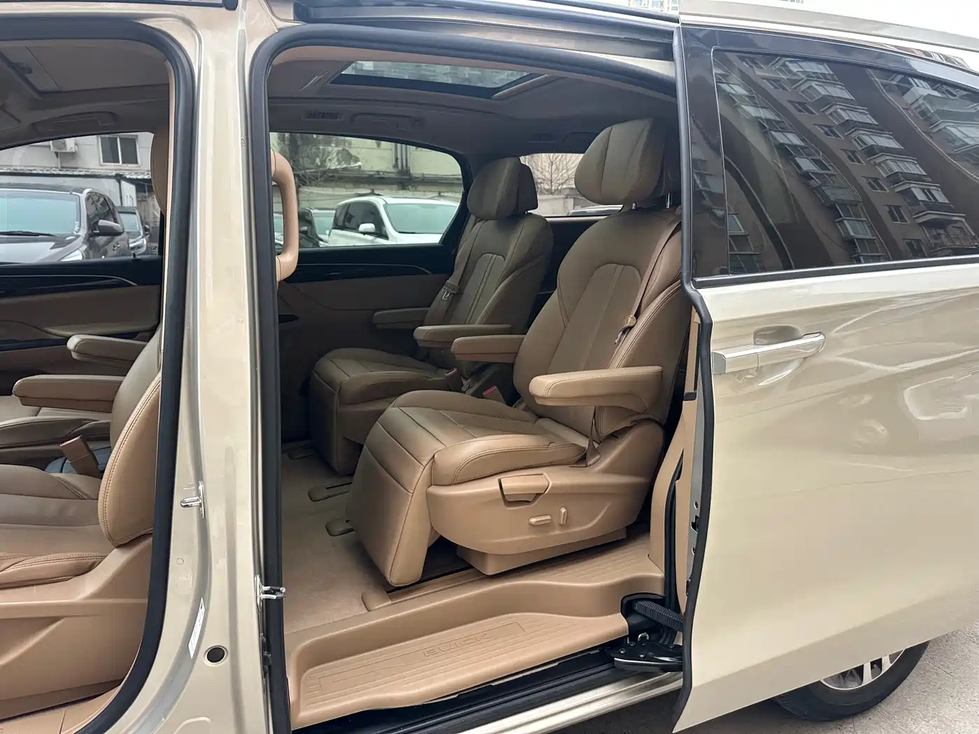 Buick GL8 2018 ES 28T Luxury Type China VI фото 14