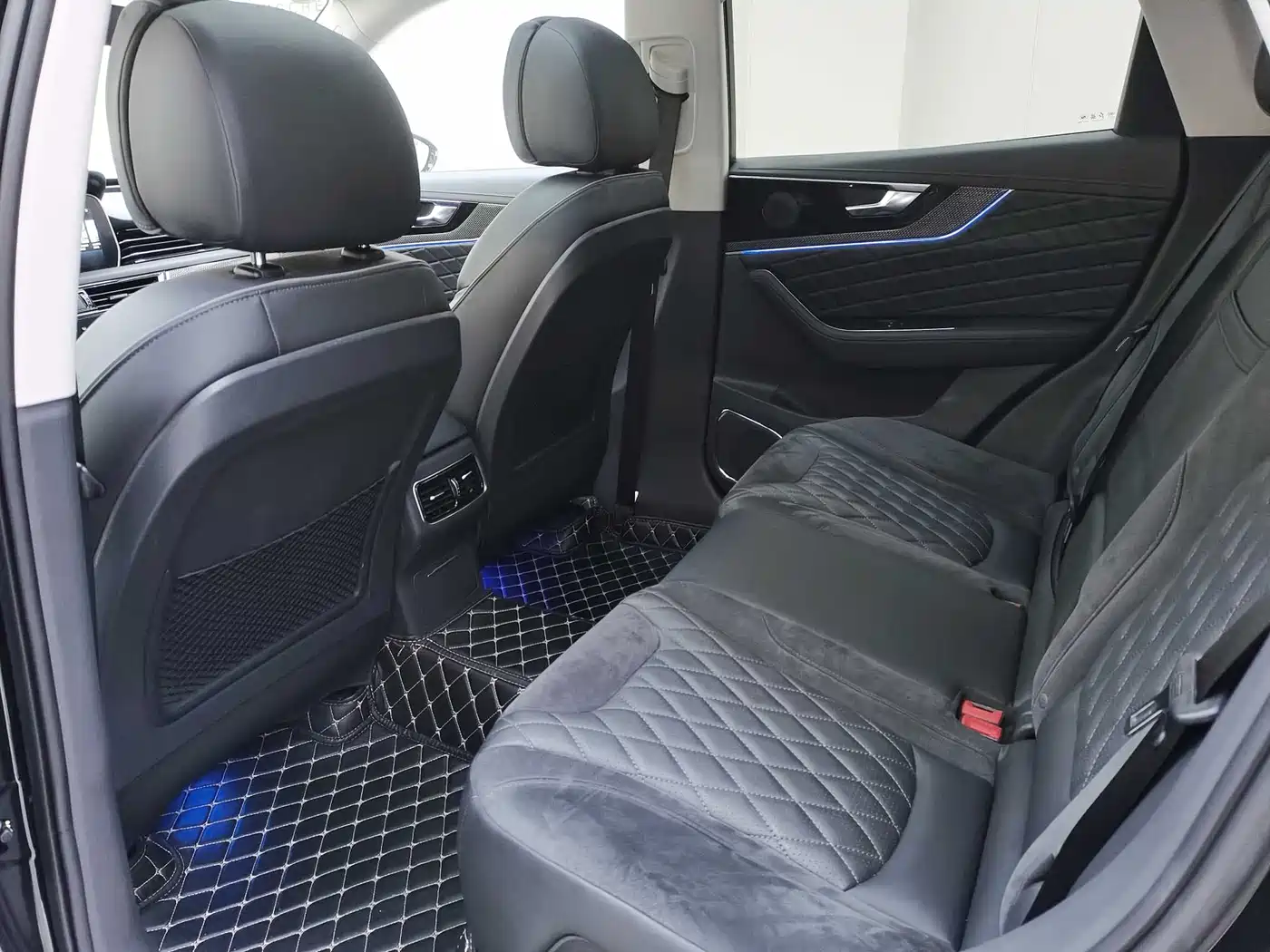 Hongqi HS5 2019 2.0T Intelligent Connected Flagship Edition фото 8