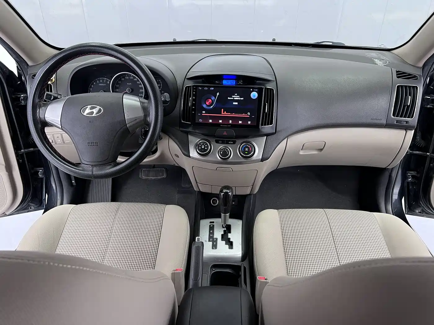 Hyundai Elantra 2011 1.6L Automatic Comfort фото 9