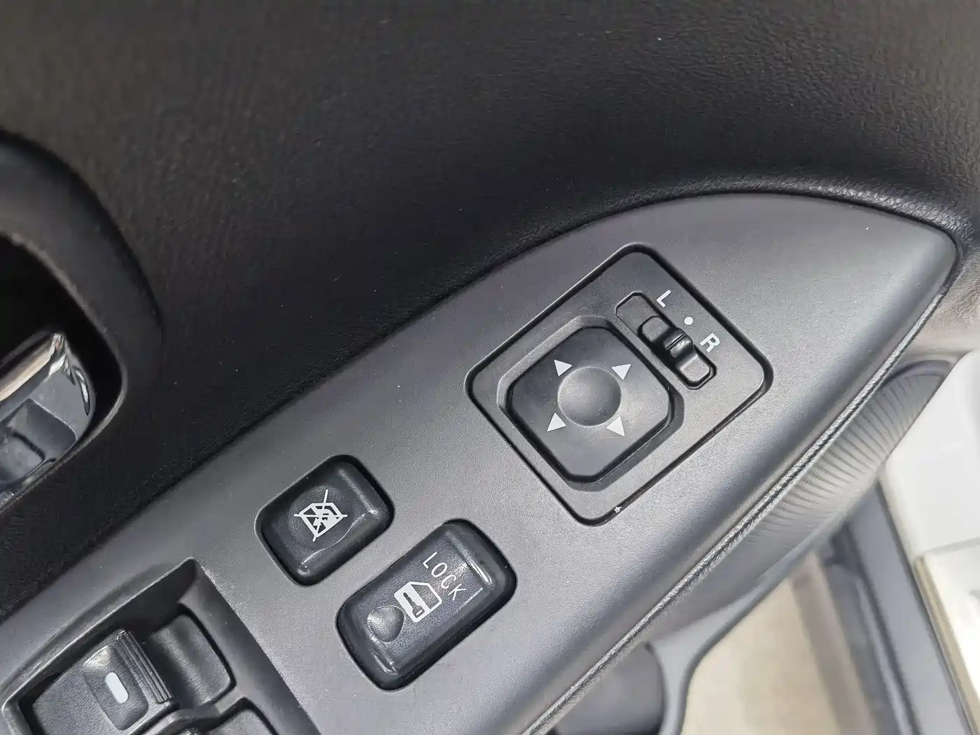 Mitsubishi ASX 2013 2.0L CVT 2WD Elite фото 14