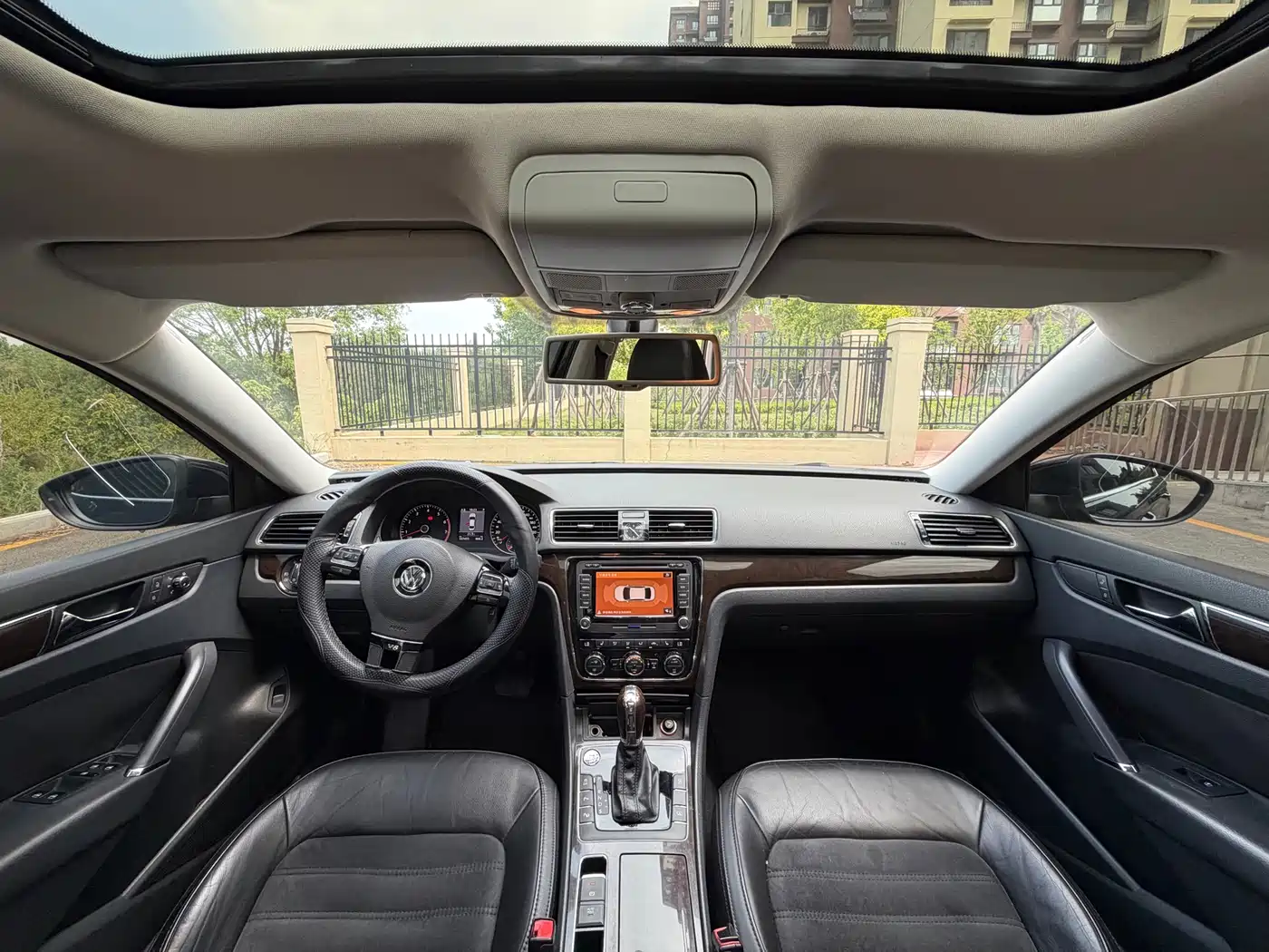 Volkswagen Passat 2014 3.0L V6 DSG Flagship Premium Edition фото 5