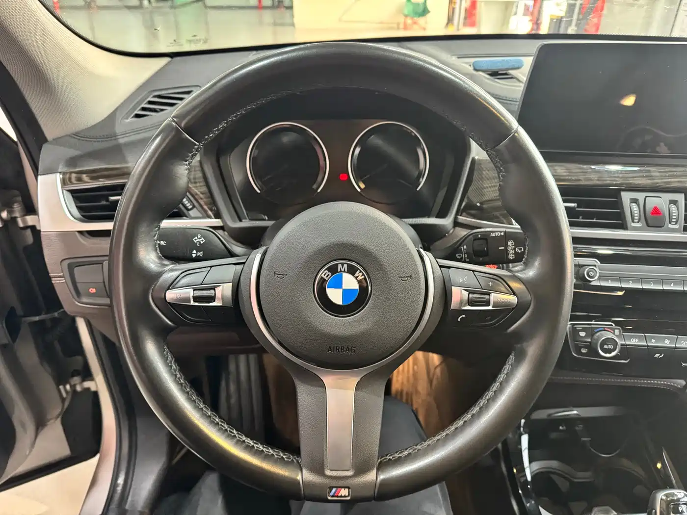 BMW X1 2020 xDrive25Li Premium Edition фото 8