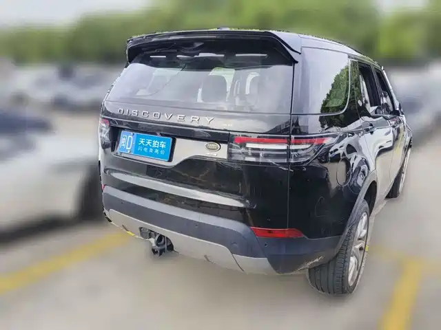 Land Rover Discovery 2017 3.0 SC V6 S — фото 2