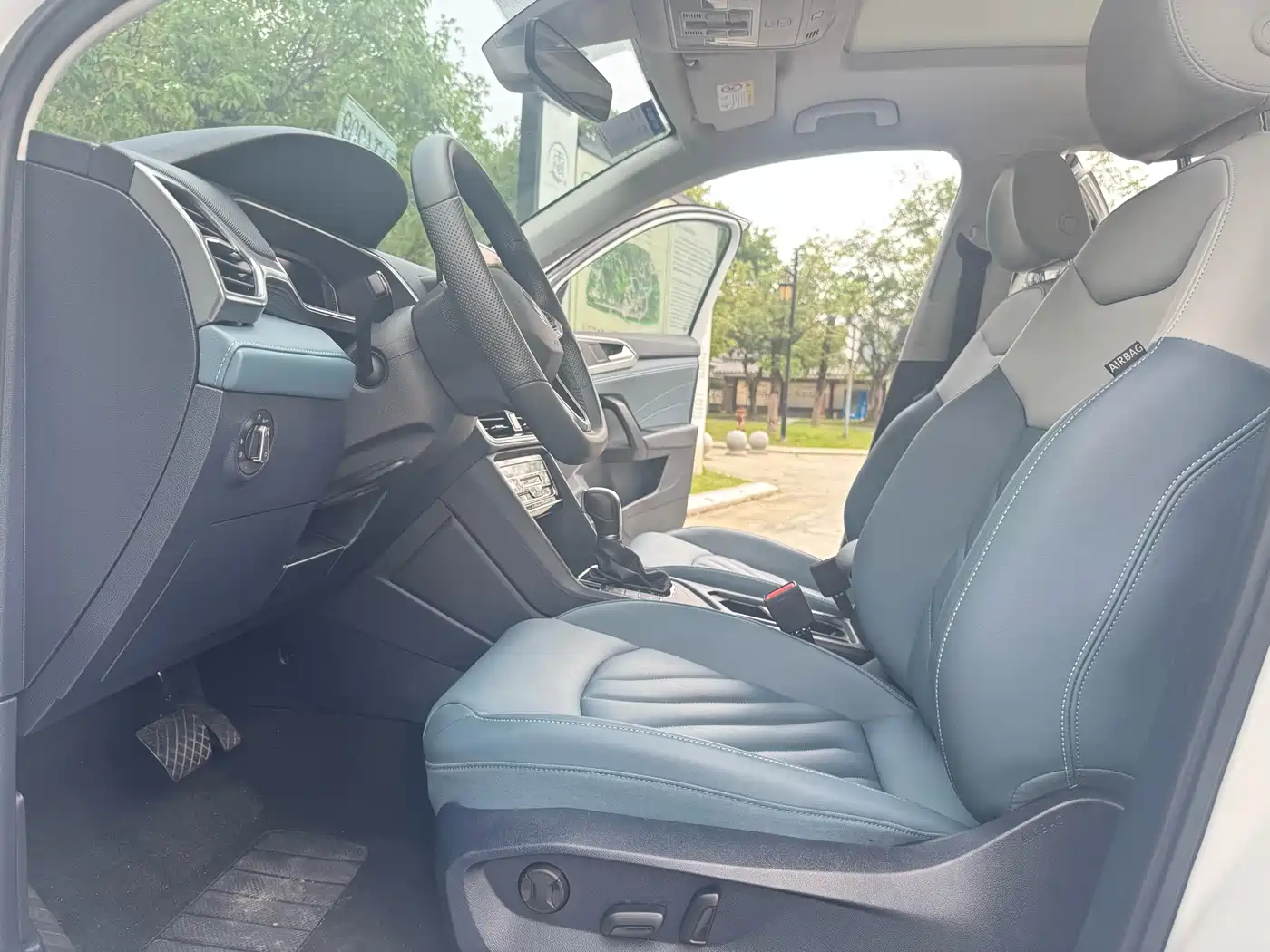 Volkswagen Tharu 2024 300TSI 2WD Moon Premium Edition фото 8