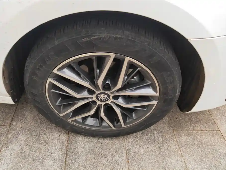 BYD Qin PLUS 2021 EV 400KM Luxury Model фото 6