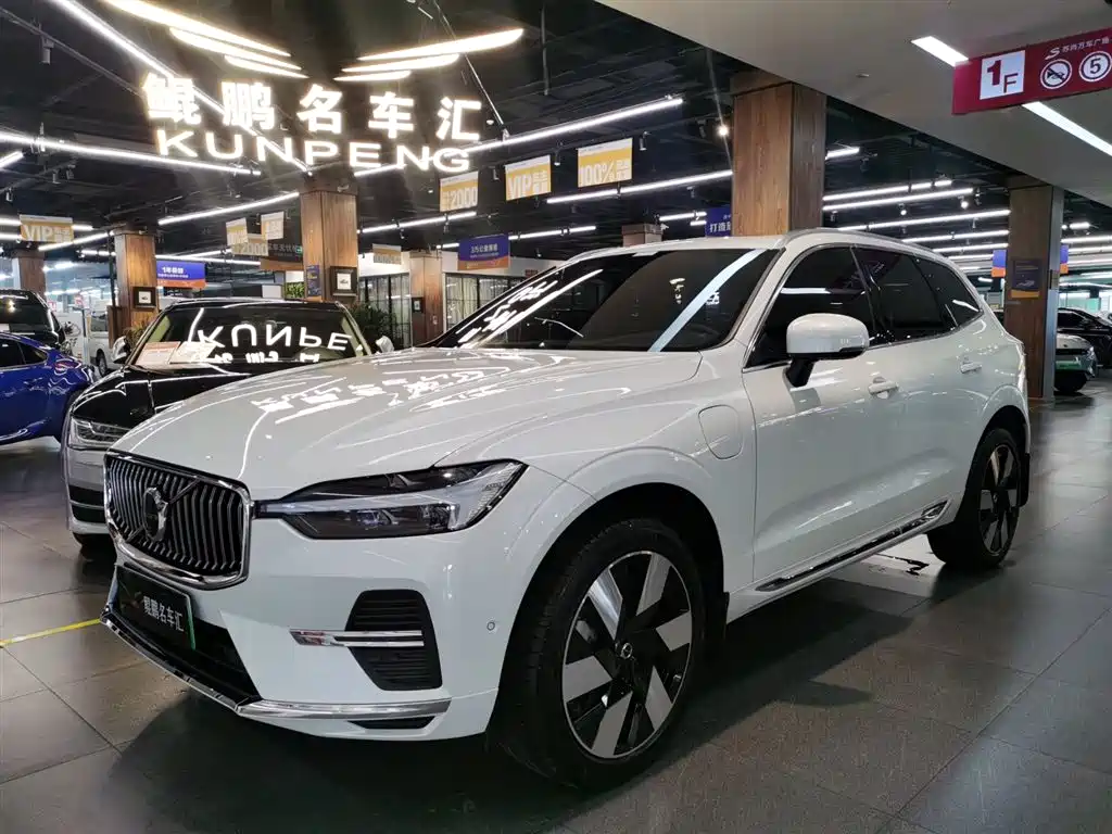 VOLVO XC60 PLUG IN HYBRID