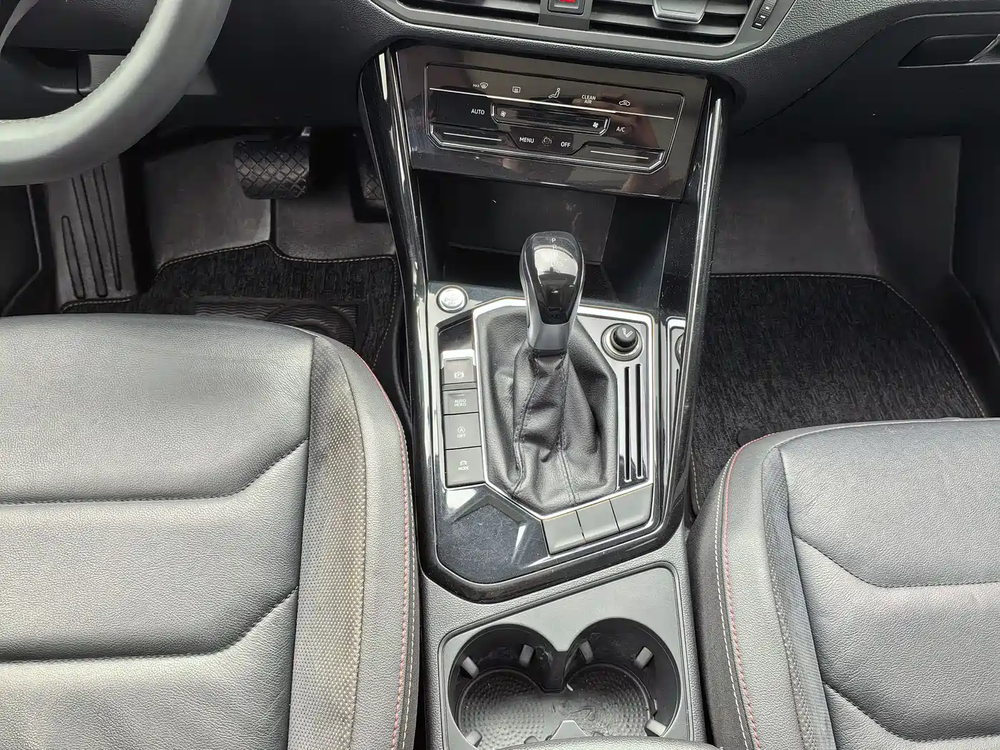 Volkswagen Tayron 2020 330TSI 2WD Luxury Smart Edition Pro фото 8