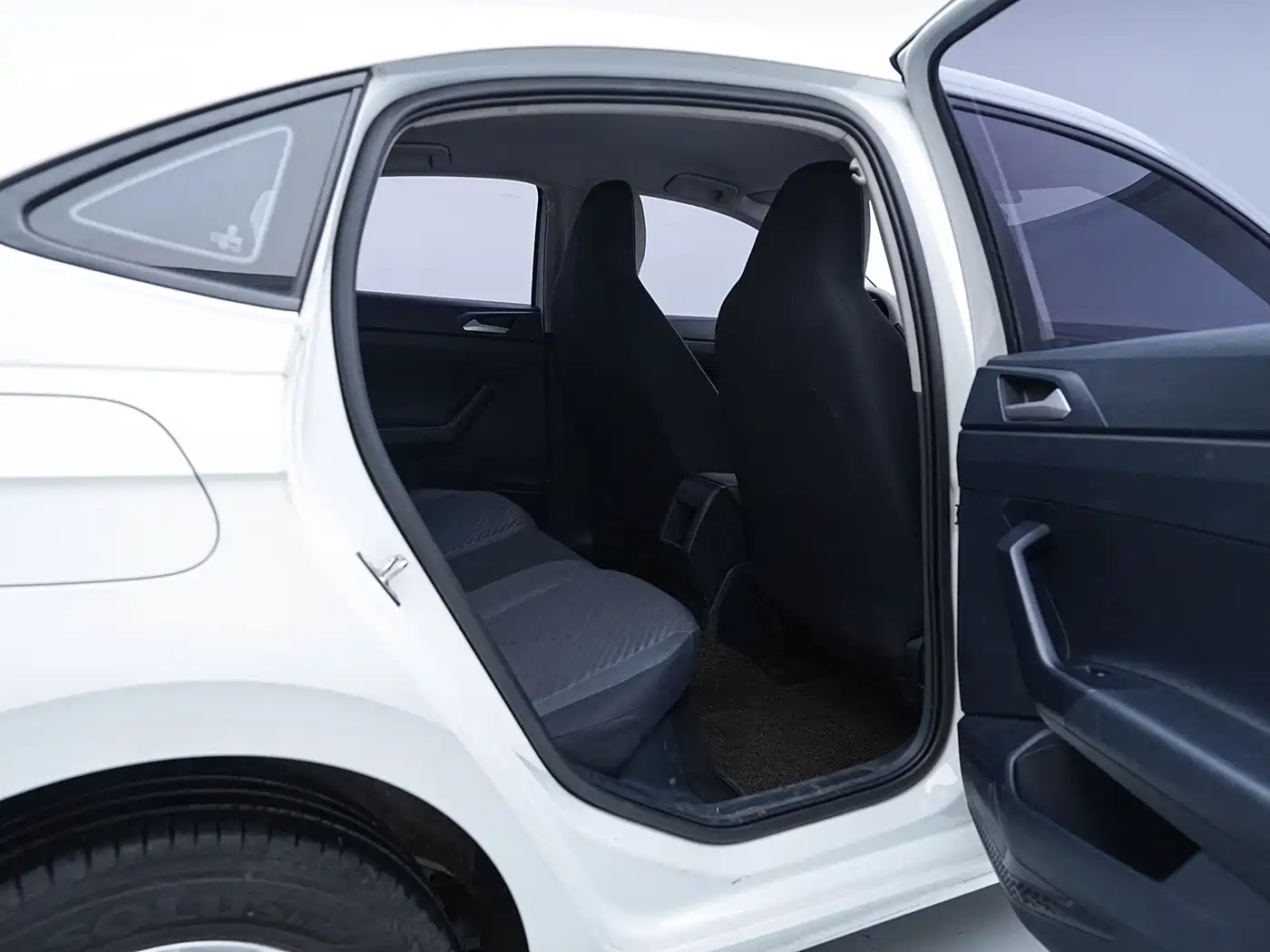 Volkswagen Lavida 2023 Xinrui 1.5L Auto Xinyi Edition фото 13