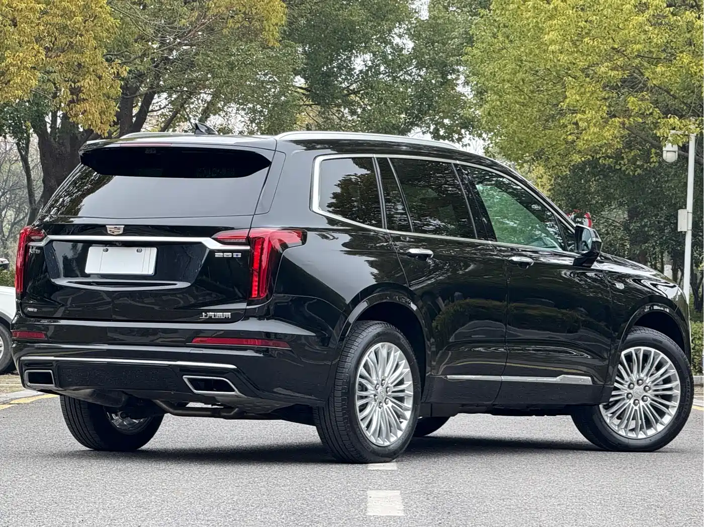 CADILLAC XT6