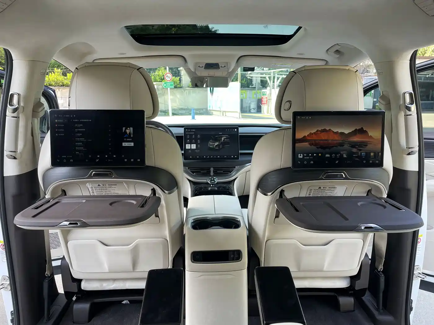 Denza D9 2024 DM-i 980 AWD Flagship фото 9