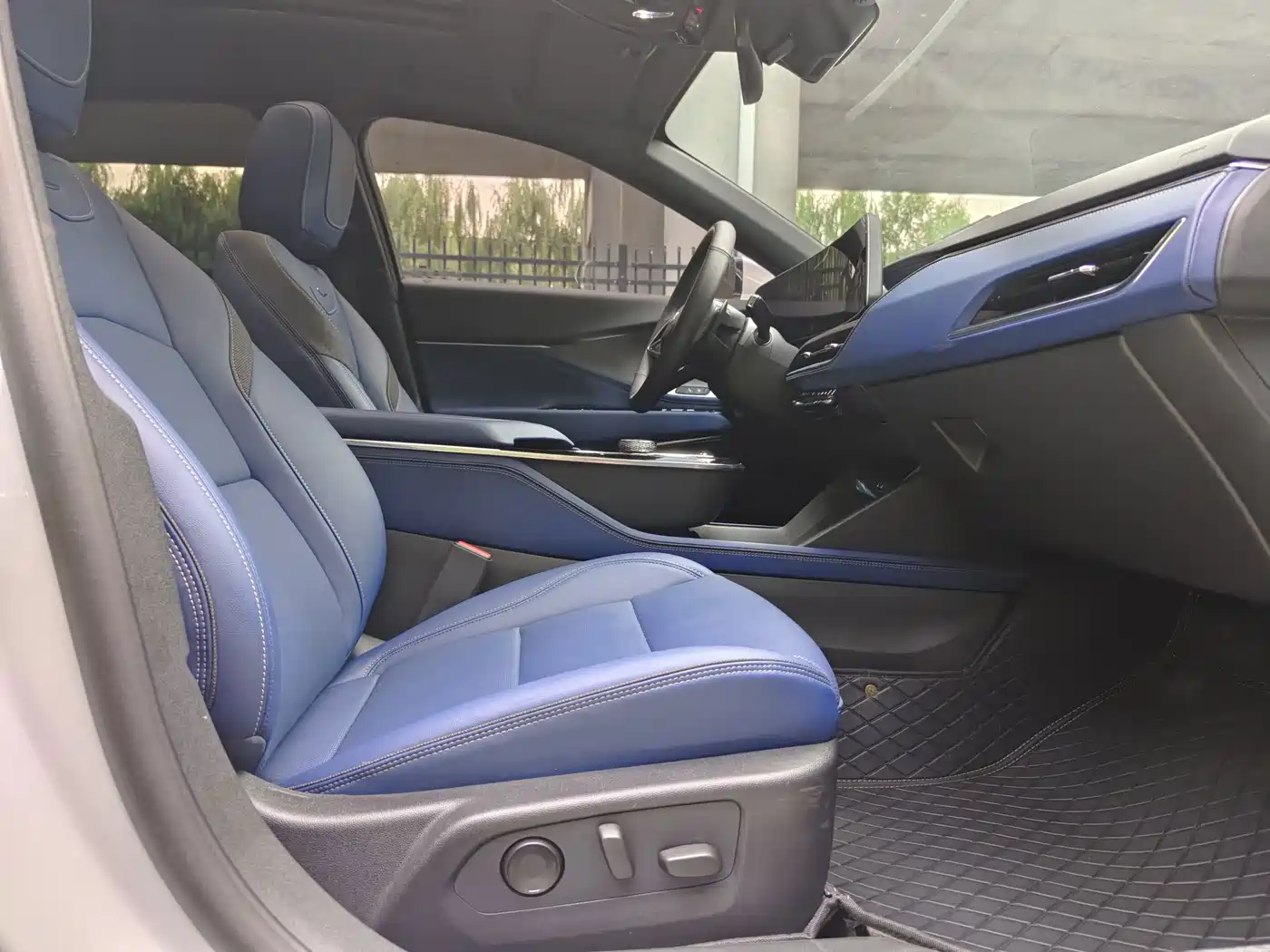 Cadillac GT4 2026 2023 25T Luxury Edition