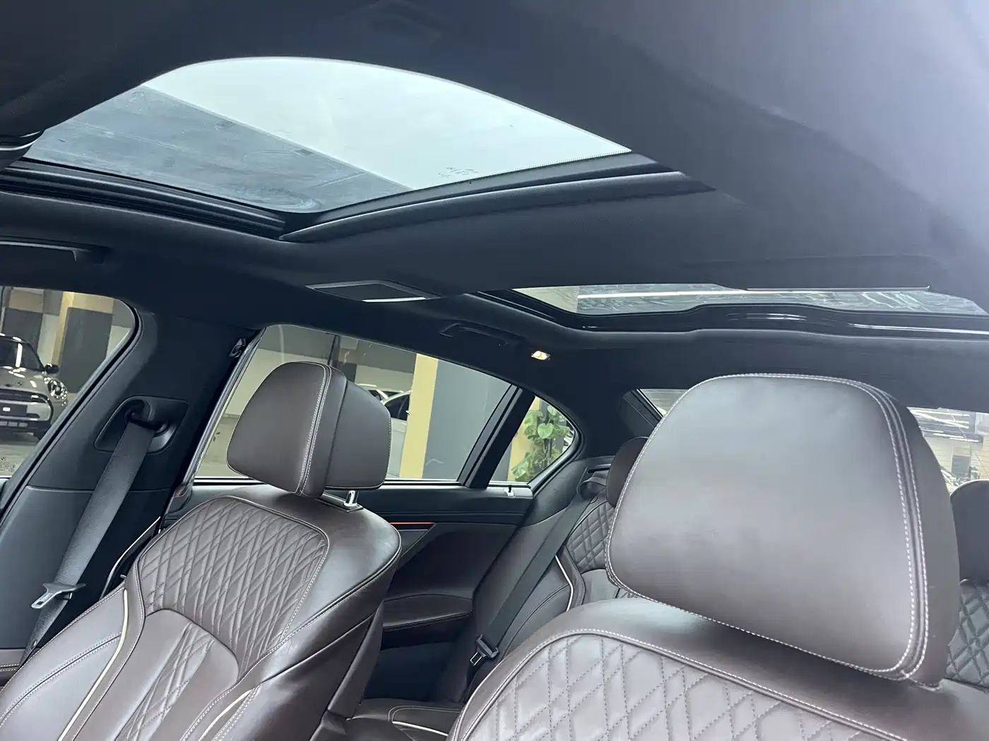 BMW 7 Series 2021 Model 730Li M Sport Package фото 19