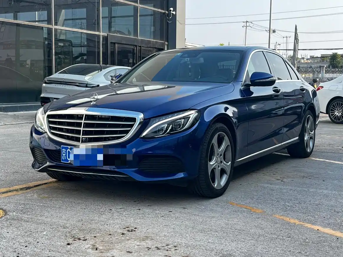 Photo 1 - Mercedes-Benz C-Class