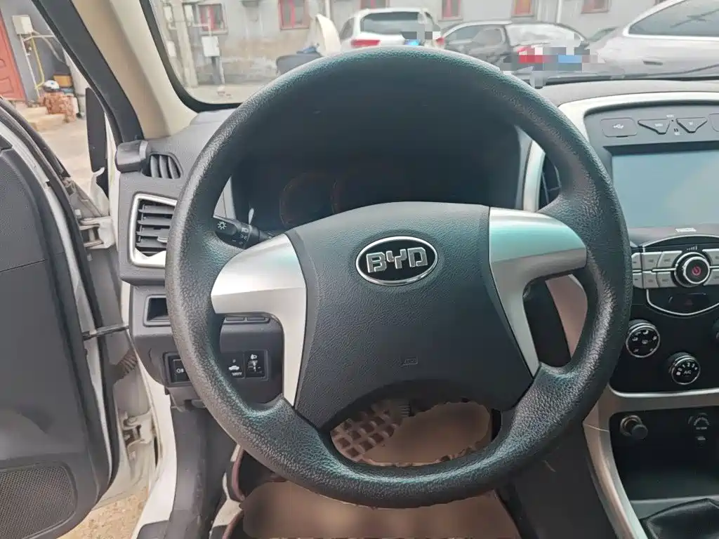 Фото 11 - BYD F3