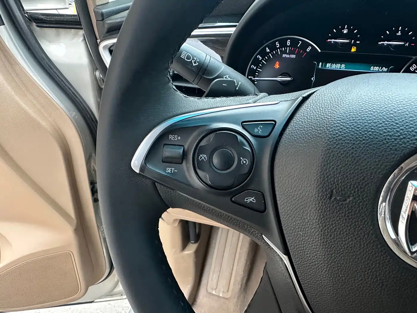 Buick GL8 2018 ES 28T Luxury Type China VI фото 23