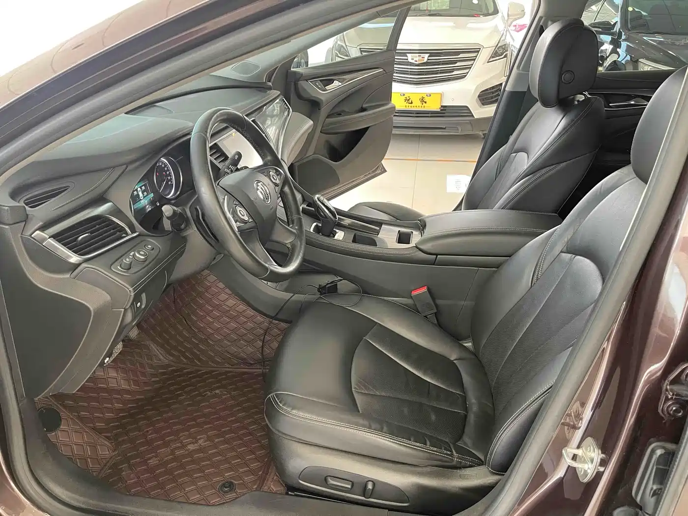 Buick LaCrosse 2018 Model 20T Elite Edition фото 4