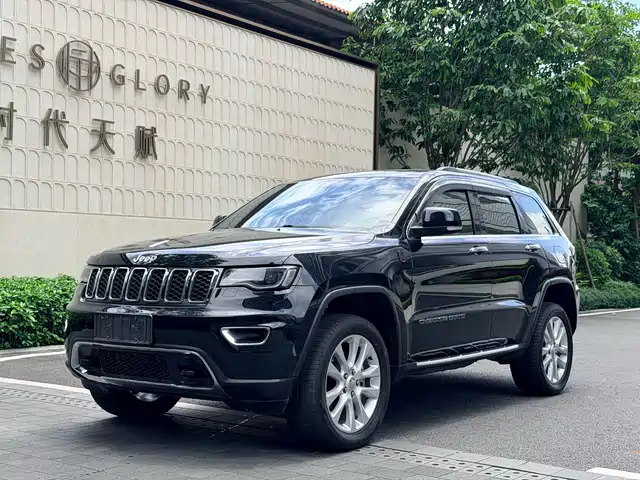 Jeep Grand Cherokee (Import) 2017 3.0L Elite Navigation Edition